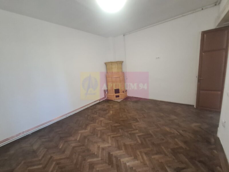 Casa de inchiriat in Campina, zona Centrala