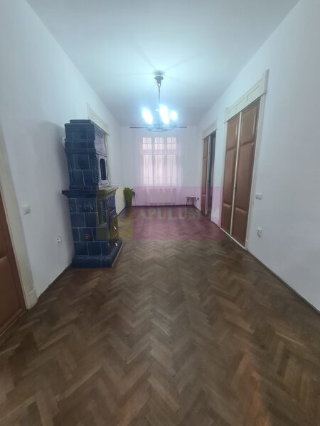 Casa de inchiriat in Campina, zona Centrala